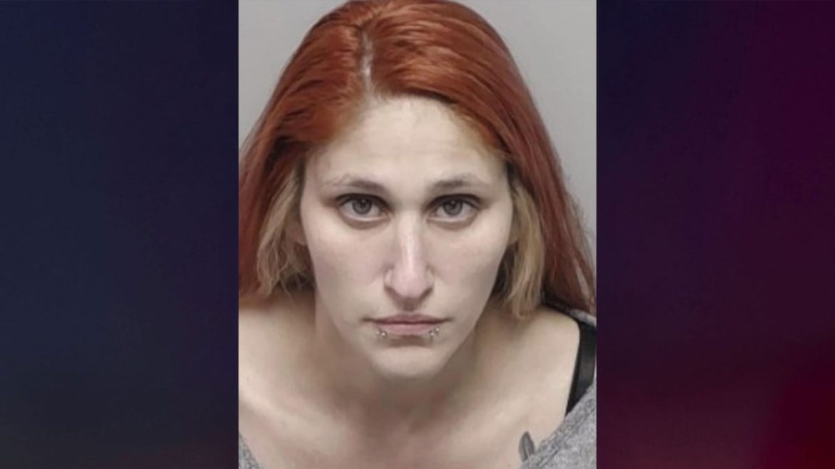 Texas woman charged with murder after allegedly beating boyfriend with hammer
