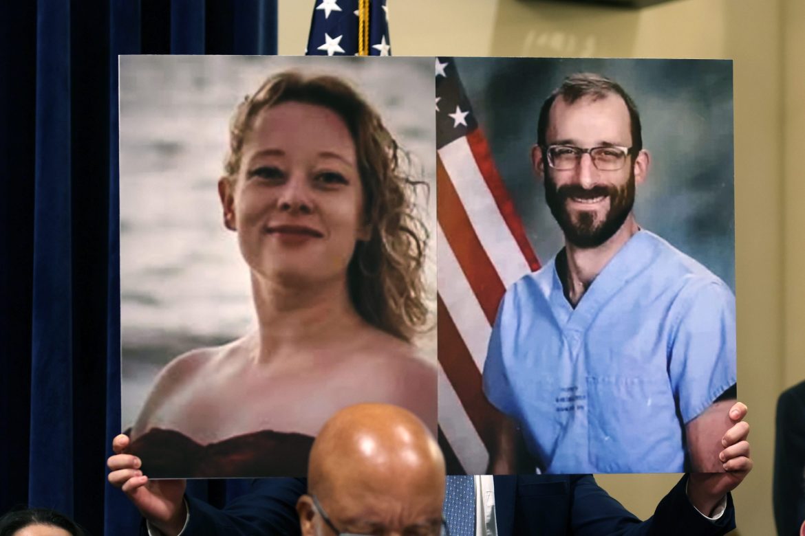 Cop watchers take on ICE and Border Patrol