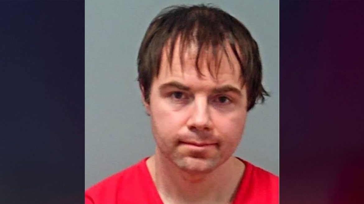 Man accused of sexually assaulting child in Ohio discount store restroom 3 days after being released from prison